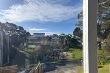 10b Lancelot Place, Glenfield