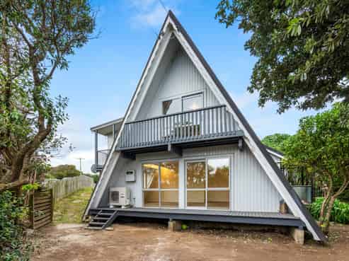 201 Tomahawk Road, Andersons Bay