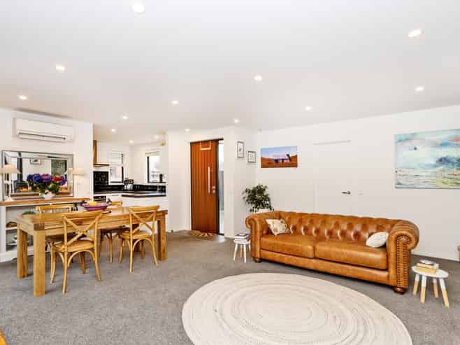 24B Herbert Street, Gladstone