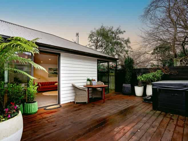 24B Herbert Street, Gladstone
