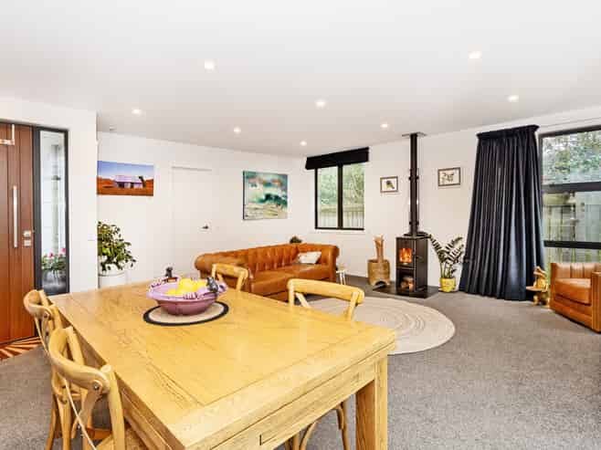 24B Herbert Street, Gladstone