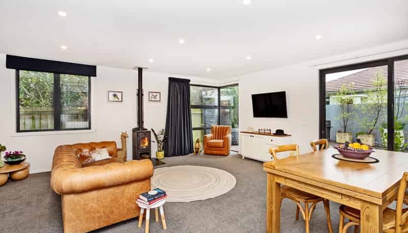 24B Herbert Street, Gladstone