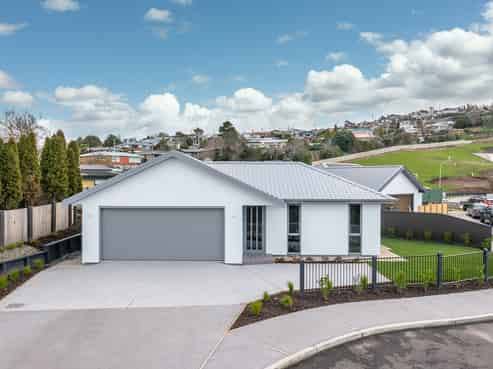 5 Tapley Close, Halfway Bush