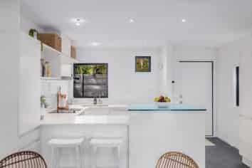 1/56 Hewitts Road, Merivale