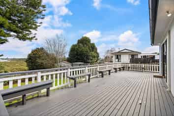230 Mahia Road, Weymouth