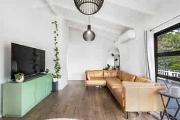 230 Mahia Road, Weymouth