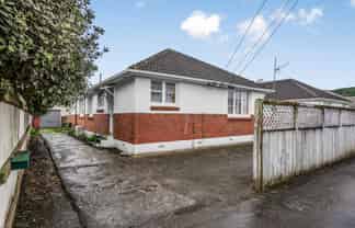 1 Bush Grove, Trentham