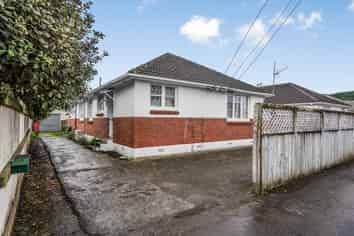 1 Bush Grove, Trentham
