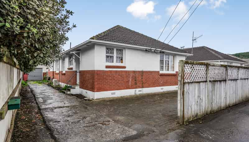 1 Bush Grove, Trentham
