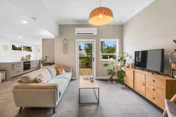30 Coote Road, Napier Hill