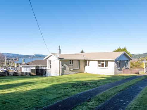 54 Thomas Crescent, Western Heights