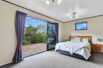 280 Sunset Road, Sunnybrook