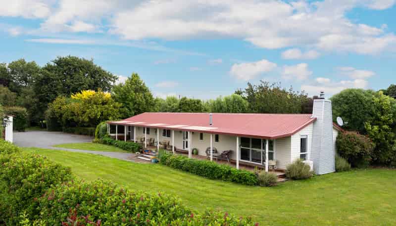 7 Campbell Road, Aorangi