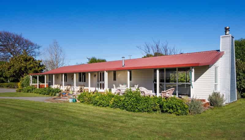 7 Campbell Road, Aorangi