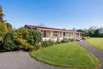 7 Campbell Road, Aorangi