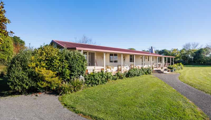 7 Campbell Road, Aorangi
