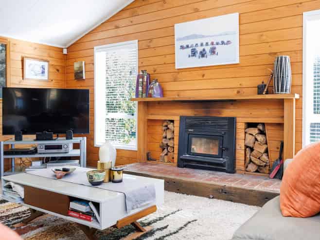 7 Campbell Road, Aorangi