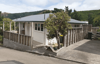 6 Amos Way, Kingston