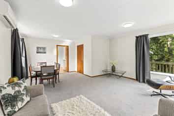 8 Glanmire Road, Newlands