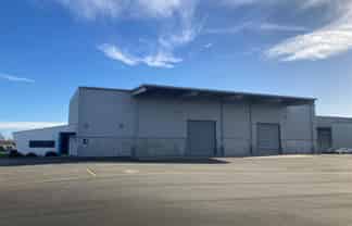 Modern High Stud Warehouse With Yard