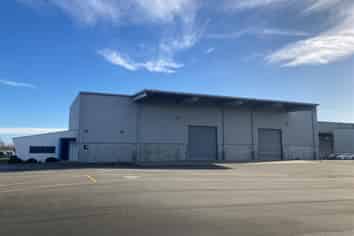 Modern High Stud Warehouse With Yard