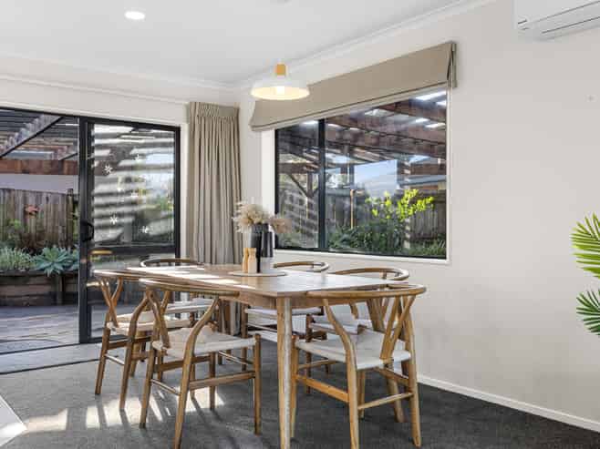 14 Lamia Grove, Papamoa