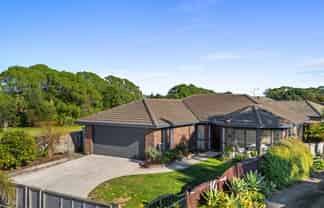 14 Lamia Grove, Papamoa