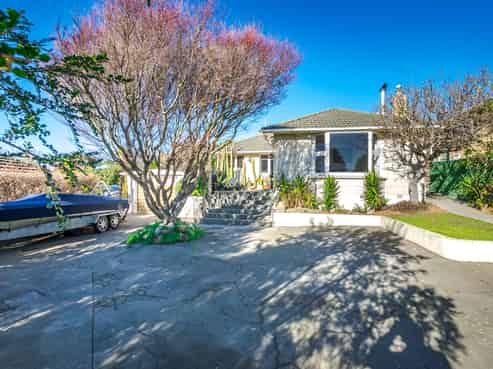 47 Old North Road, Marchwiel