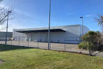 Prime Warehouse With Yard