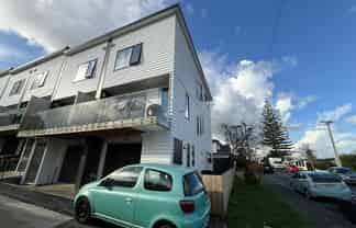 1/34 Parry Road , Mount Wellington