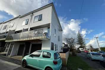 1/34 Parry Road , Mount Wellington