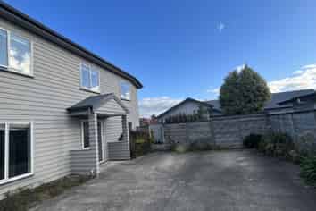 B/42 Joseph Street , West End