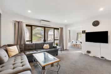 48B Cortina Avenue, Johnsonville