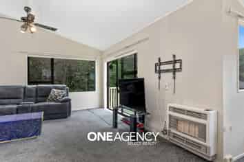 27a Shackle Lane, WHITBY