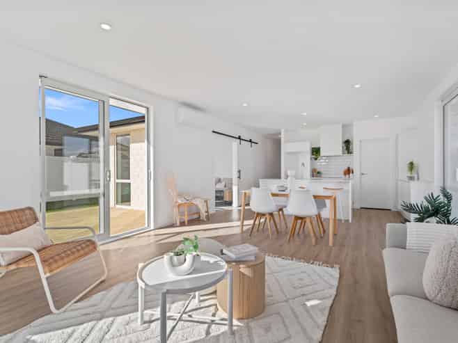 4 Kentia Court, One Tree Point