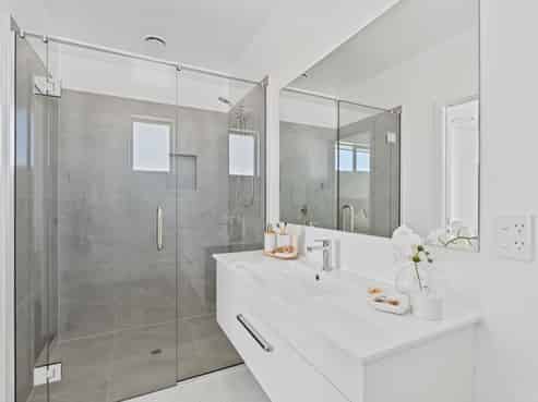 4 Kentia Court, One Tree Point
