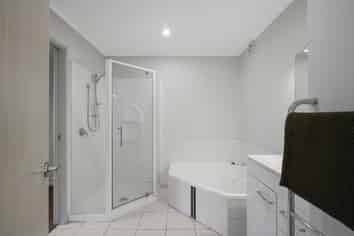 15C Charlemont Street, Whitiora