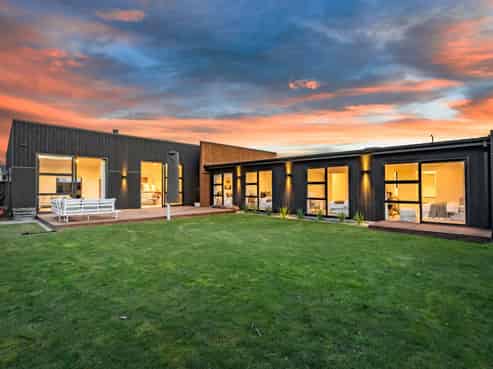 41 Grayshott Avenue, Casebrook