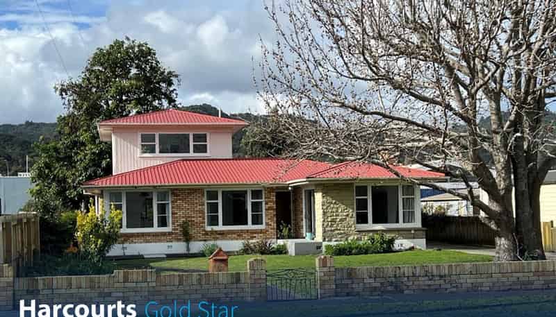 132 Queen Street, Thames