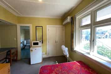 Room 5/42A Cargill Street, Dunedin Central