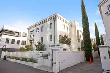 For Sale: 2/75 Gloucester Street – Price Reduced