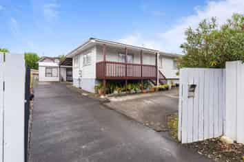 57 Te Irirangi Drive, Clover Park