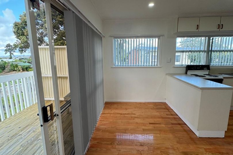 Newly Renovated 3-Bedroom Family Home – Prime Location in Manurewa - Widok 5