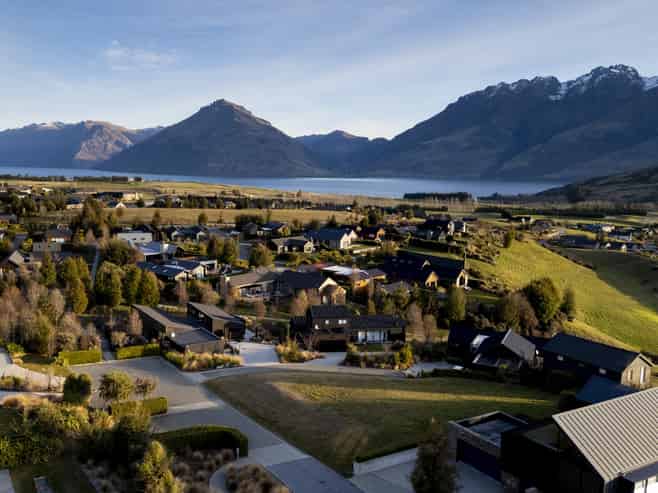 14 Glenfiddich Road, Jacks Point