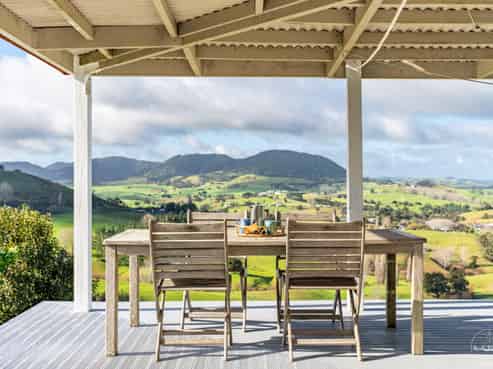24 Totara Rise, Maungaturoto