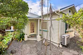 318 Karori Road, Karori