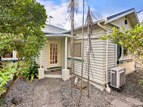 318 Karori Road, Karori