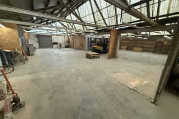 Bargain Priced Warehouse/Office Options -Waltham