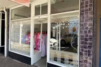 Retail shopping 38 George Street