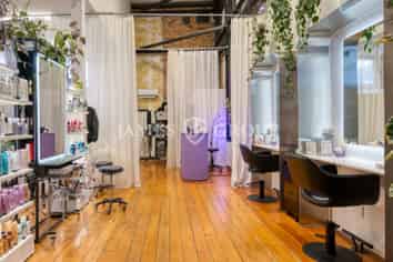 HIGH STUD KINGSLAND CHARACTER SPACE | 100M²
